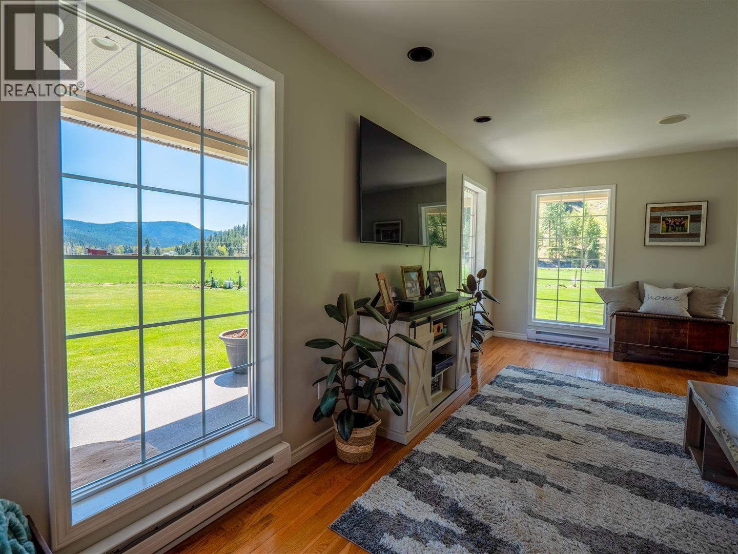 5284 Christian Valley Road, Westbridge
