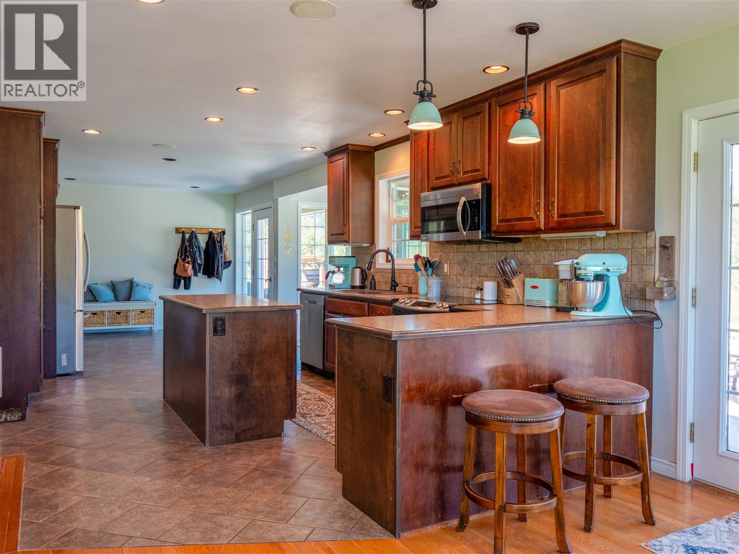 5284 Christian Valley Road, Westbridge
