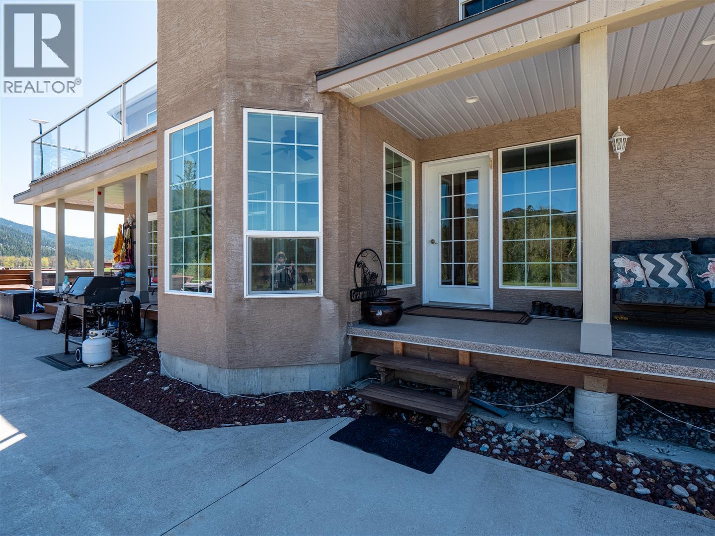 5284 Christian Valley Road, Westbridge