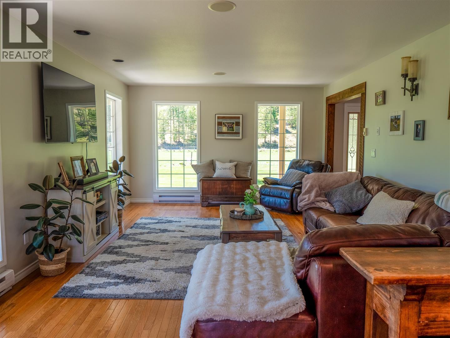 5284 Christian Valley Road, Westbridge