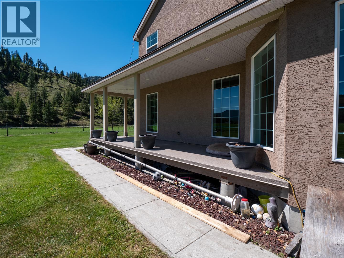 5284 Christian Valley Road, Westbridge