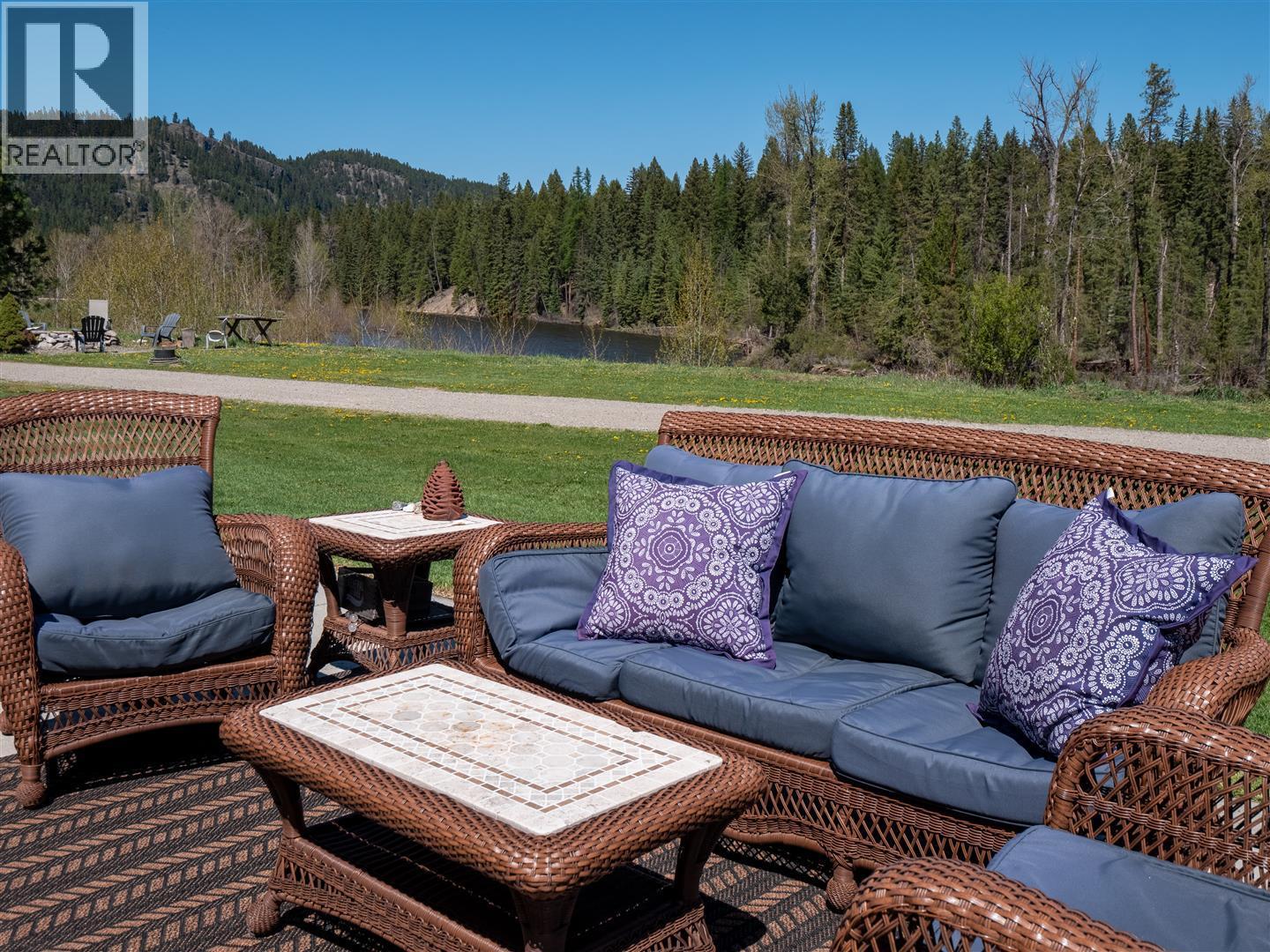 5284 Christian Valley Road, Westbridge