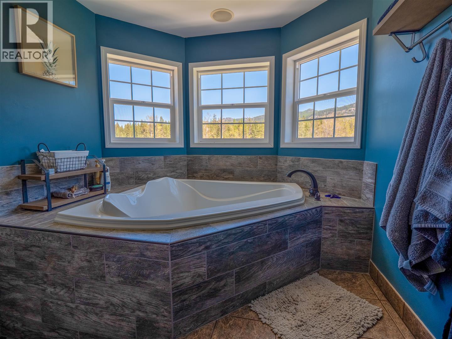 5284 Christian Valley Road, Westbridge