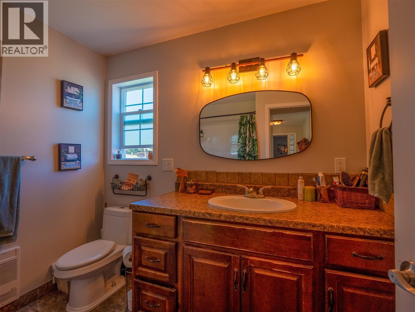 5284 Christian Valley Road, Westbridge