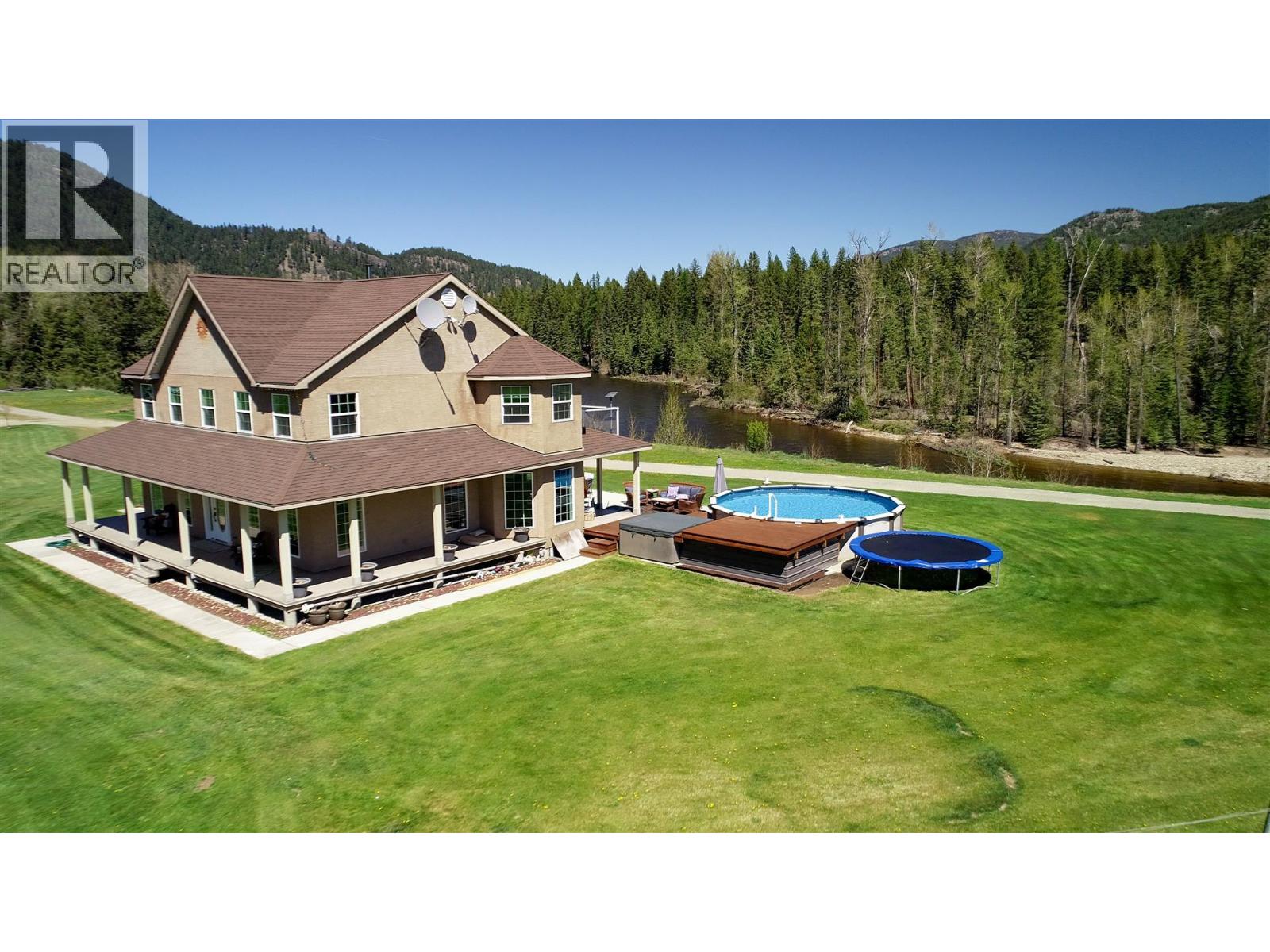 5284 Christian Valley Road, Westbridge