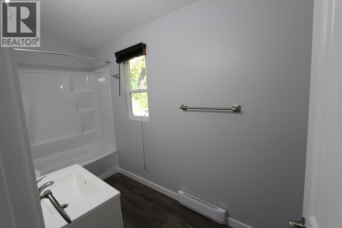 Photo 18 of 7521 Castle Heights, Anglemont BC