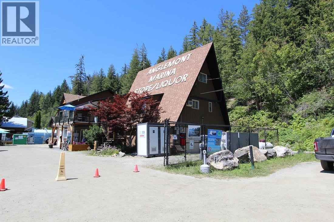 Photo 26 of 7521 Castle Heights, Anglemont BC