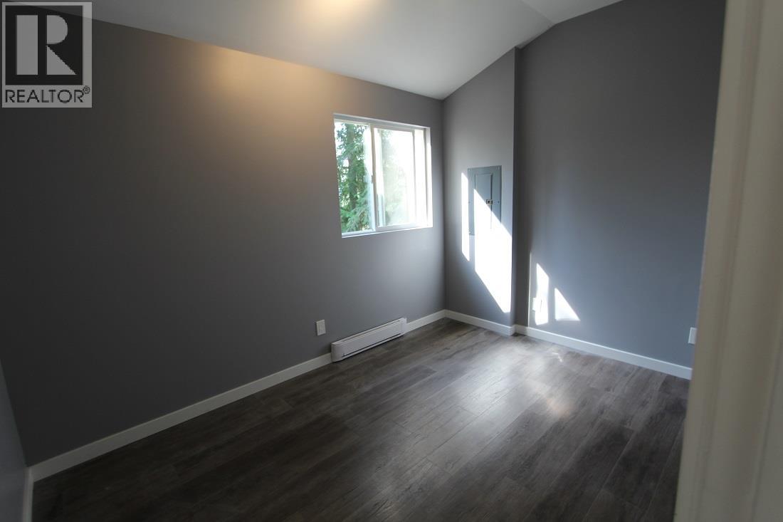 Photo 15 of 7521 Castle Heights, Anglemont BC