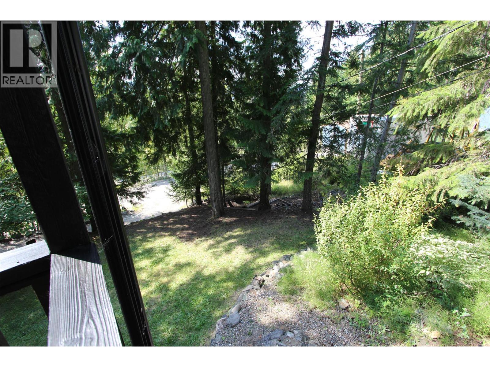 Photo 19 of 7521 Castle Heights, Anglemont BC
