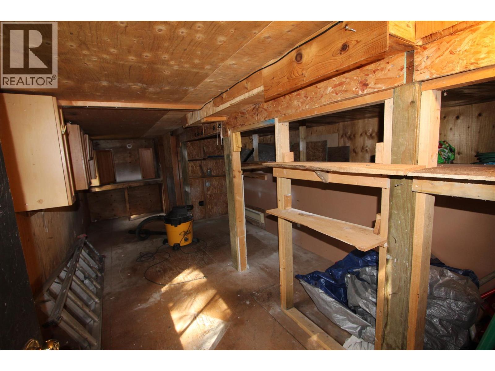 Photo 11 of 7521 Castle Heights, Anglemont BC