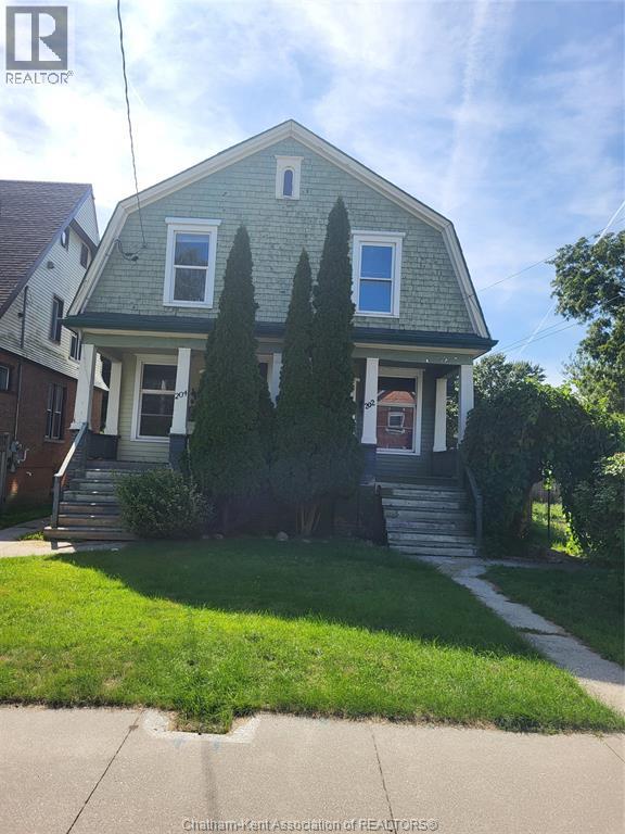 Photo 2 of 202 204 William Street, Chatham ON