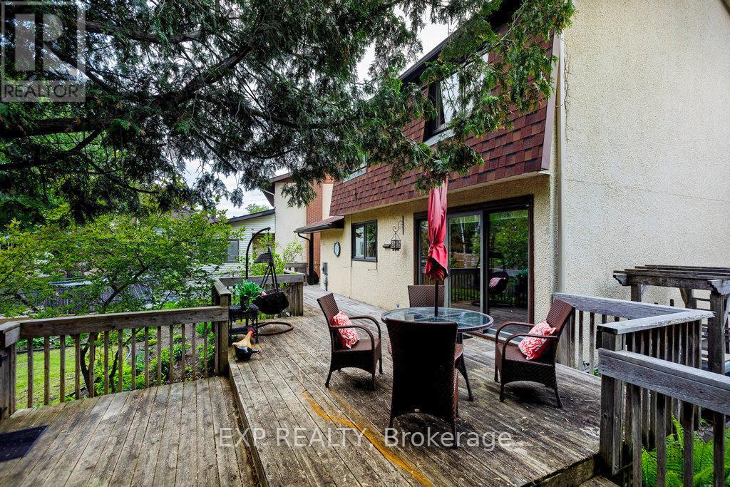 Photo 10 of 19 Ancroft Court, Ottawa ON