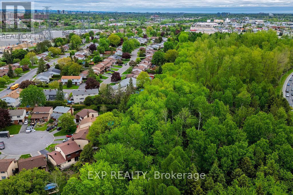 Photo 15 of 19 Ancroft Court, Ottawa ON