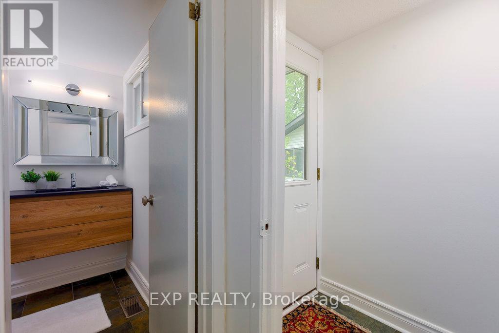 Photo 1 of 19 Ancroft Court, Ottawa ON