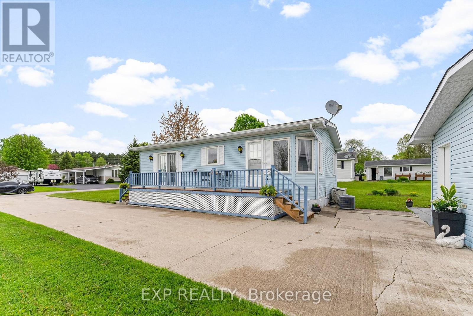 Photo 9 of 25 Sunset Lane, Horton ON