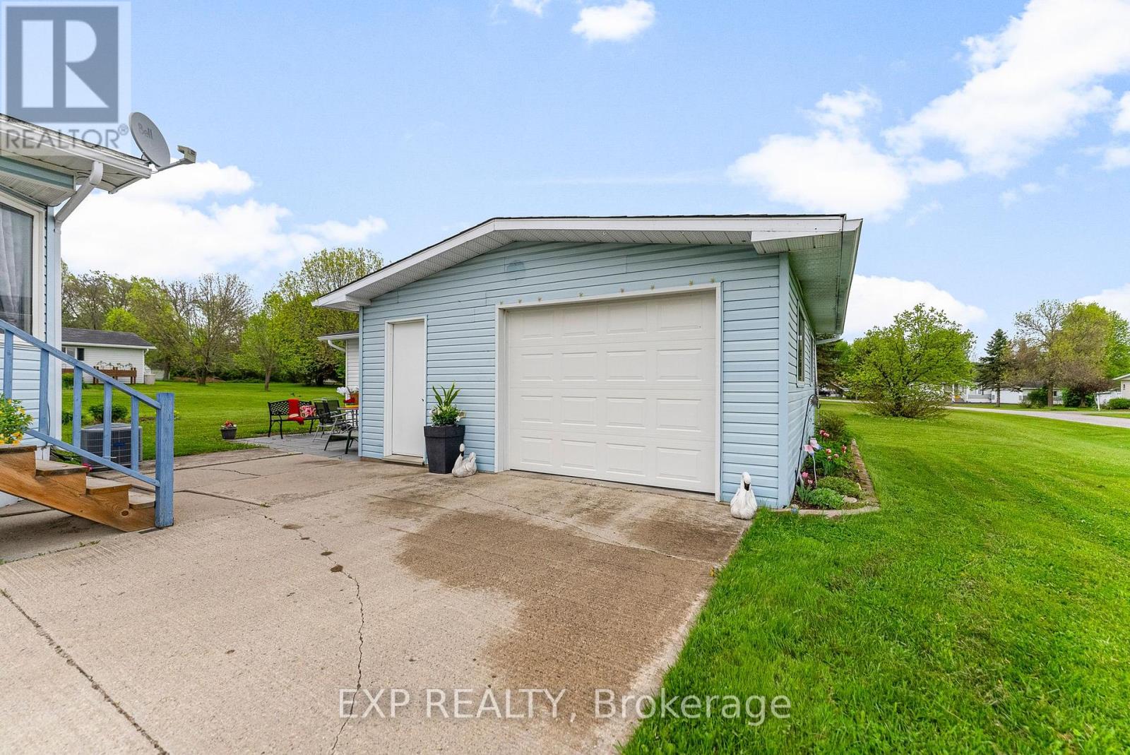 Photo 6 of 25 Sunset Lane, Horton ON