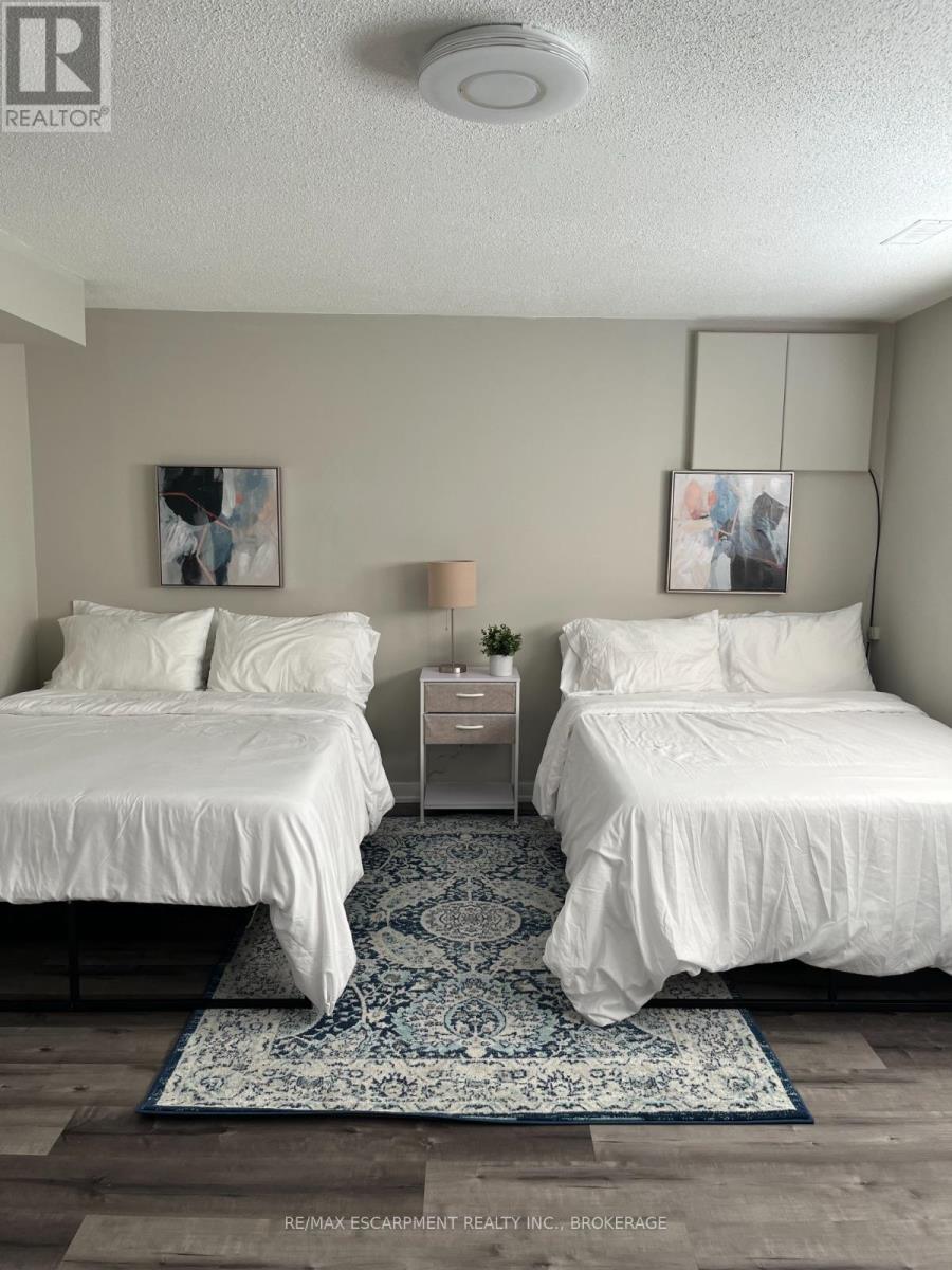 Photo 5 of Lower 87 Chapel Hill Crescent, Welland ON