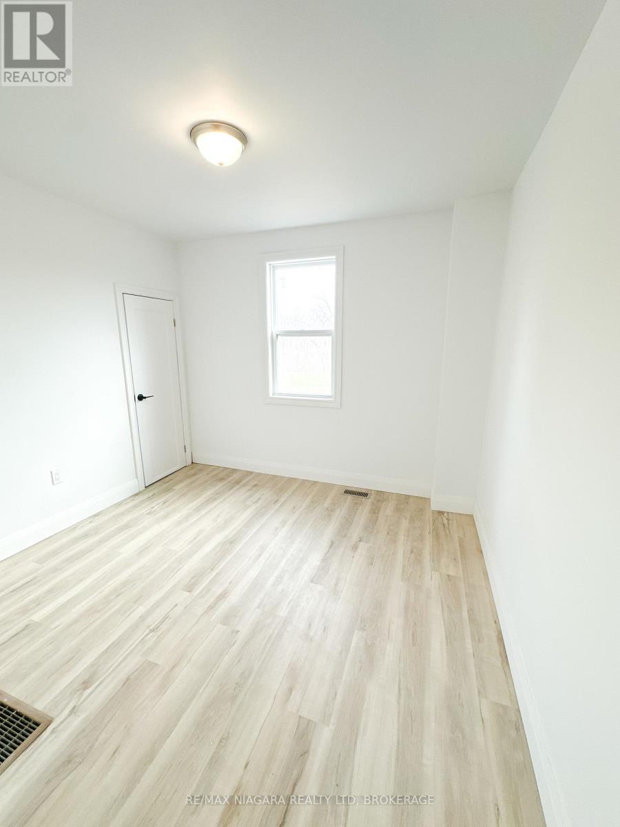 Photo 1 of Upper 233 Pelham Road, St Catharines ON
