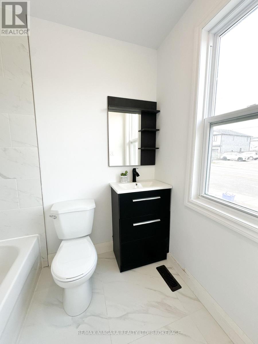 Photo 14 of Upper 233 Pelham Road, St Catharines ON