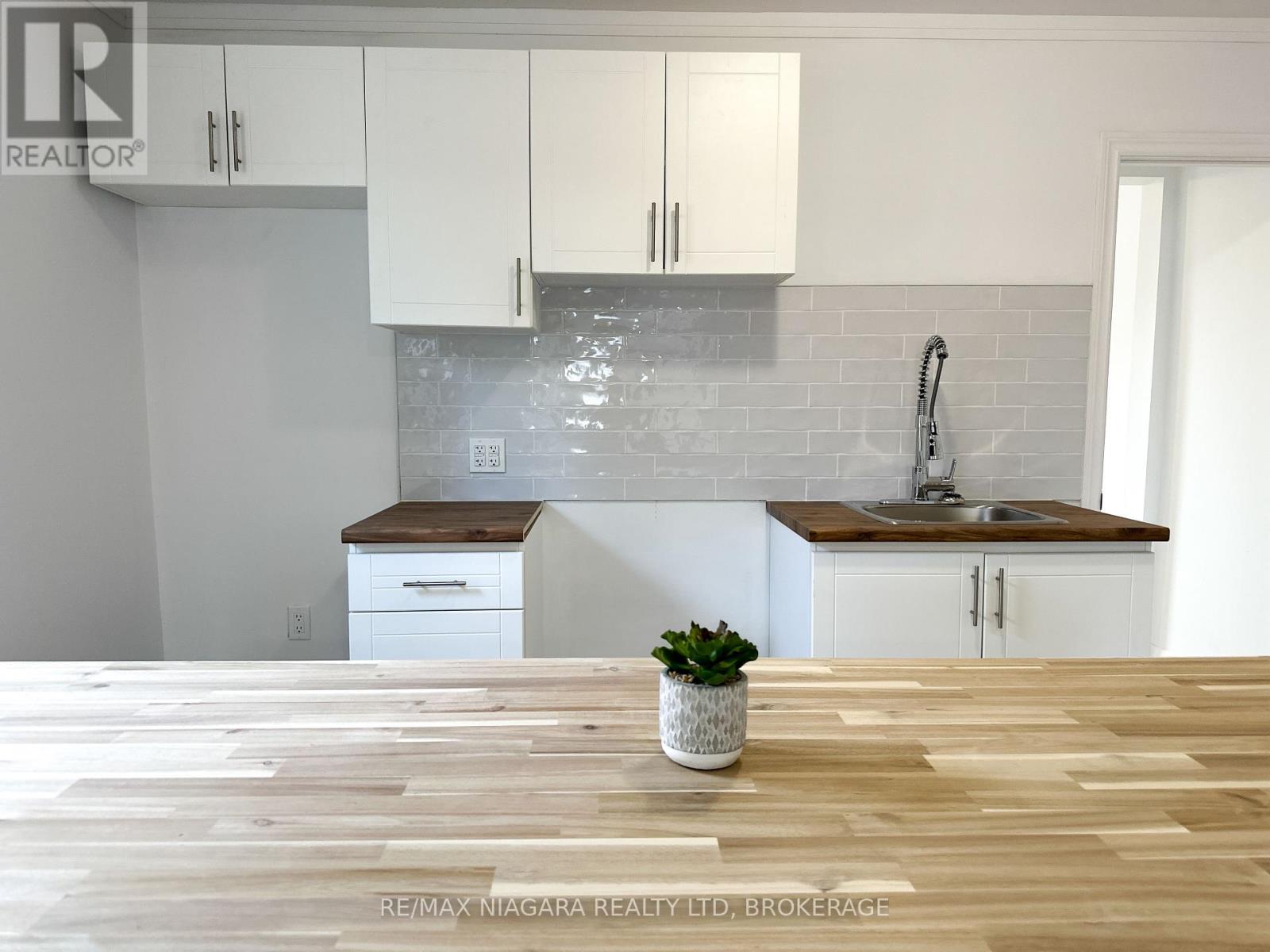 Photo 37 of Upper 233 Pelham Road, St Catharines ON