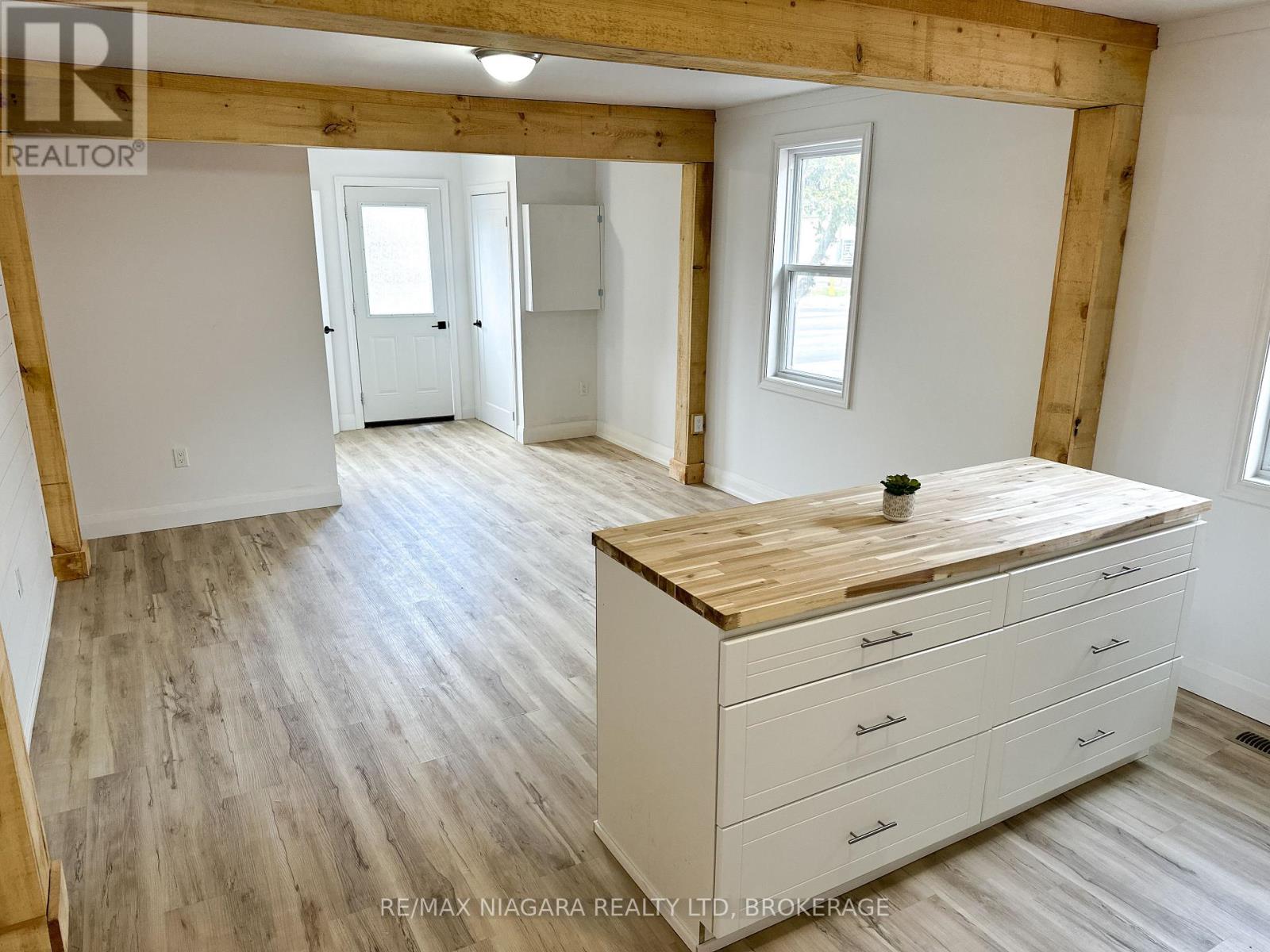 Photo 36 of Upper 233 Pelham Road, St Catharines ON