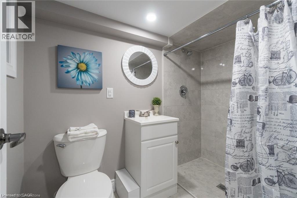 Photo 2 of 27 Belmont Avenue Unit 2, Hamilton ON