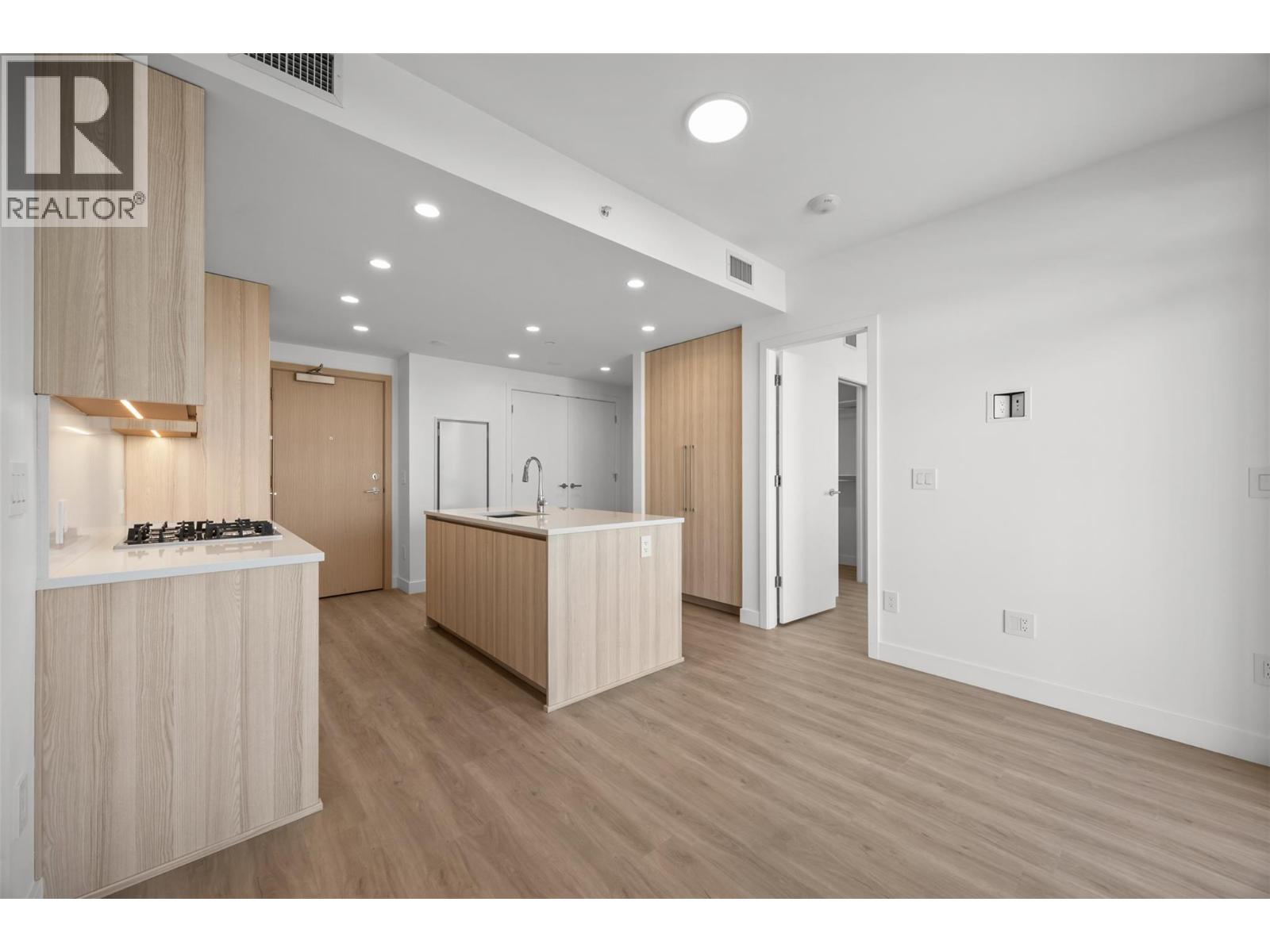801 1626 Water Street, Kelowna