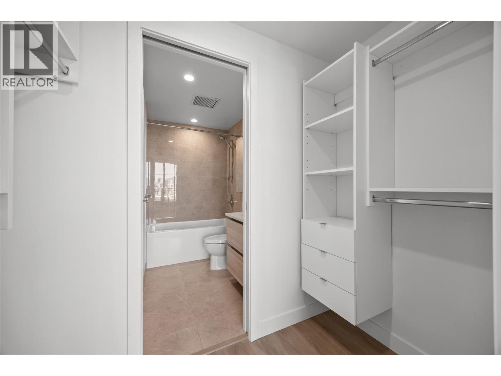 801 1626 Water Street, Kelowna