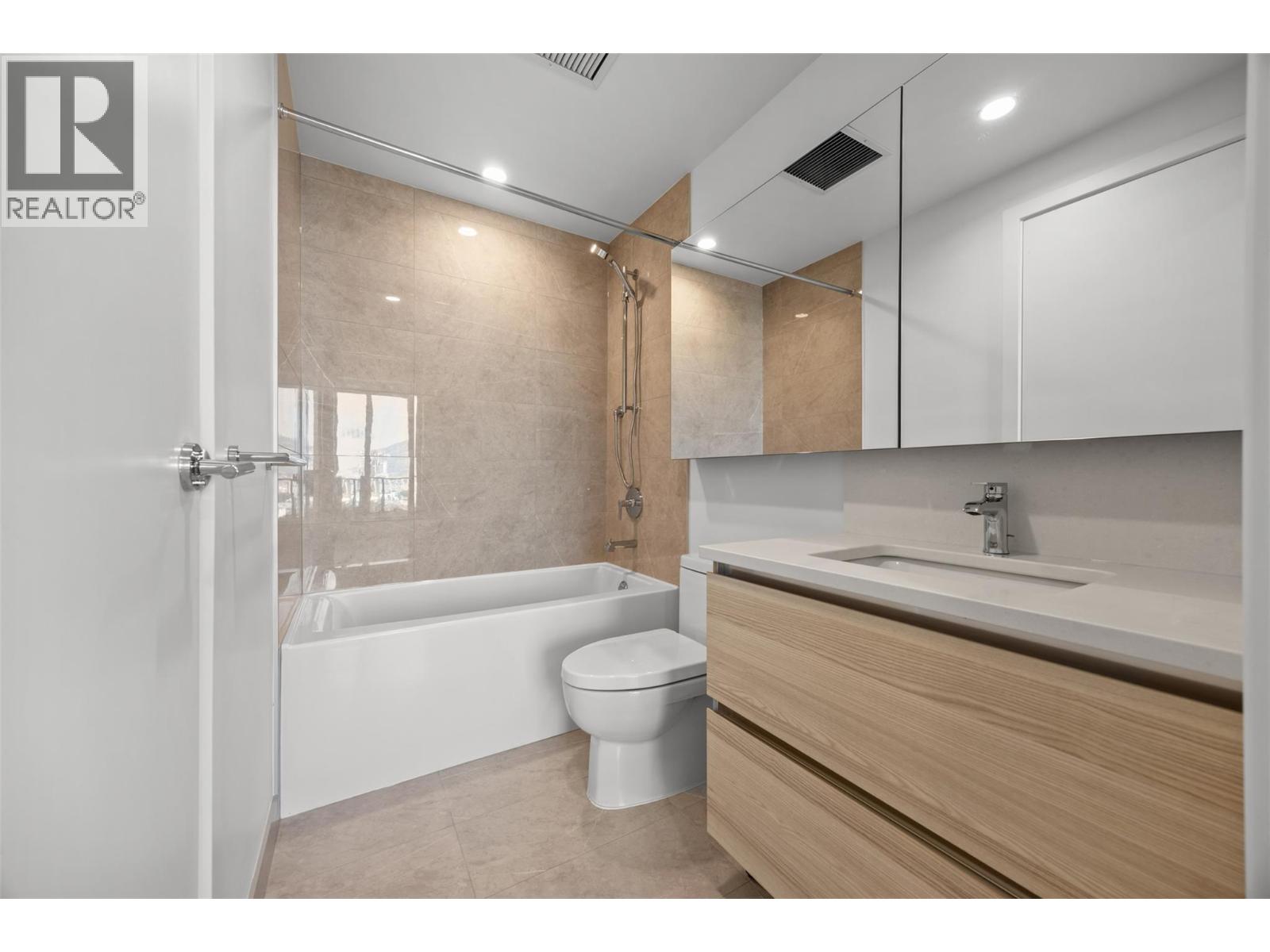 801 1626 Water Street, Kelowna