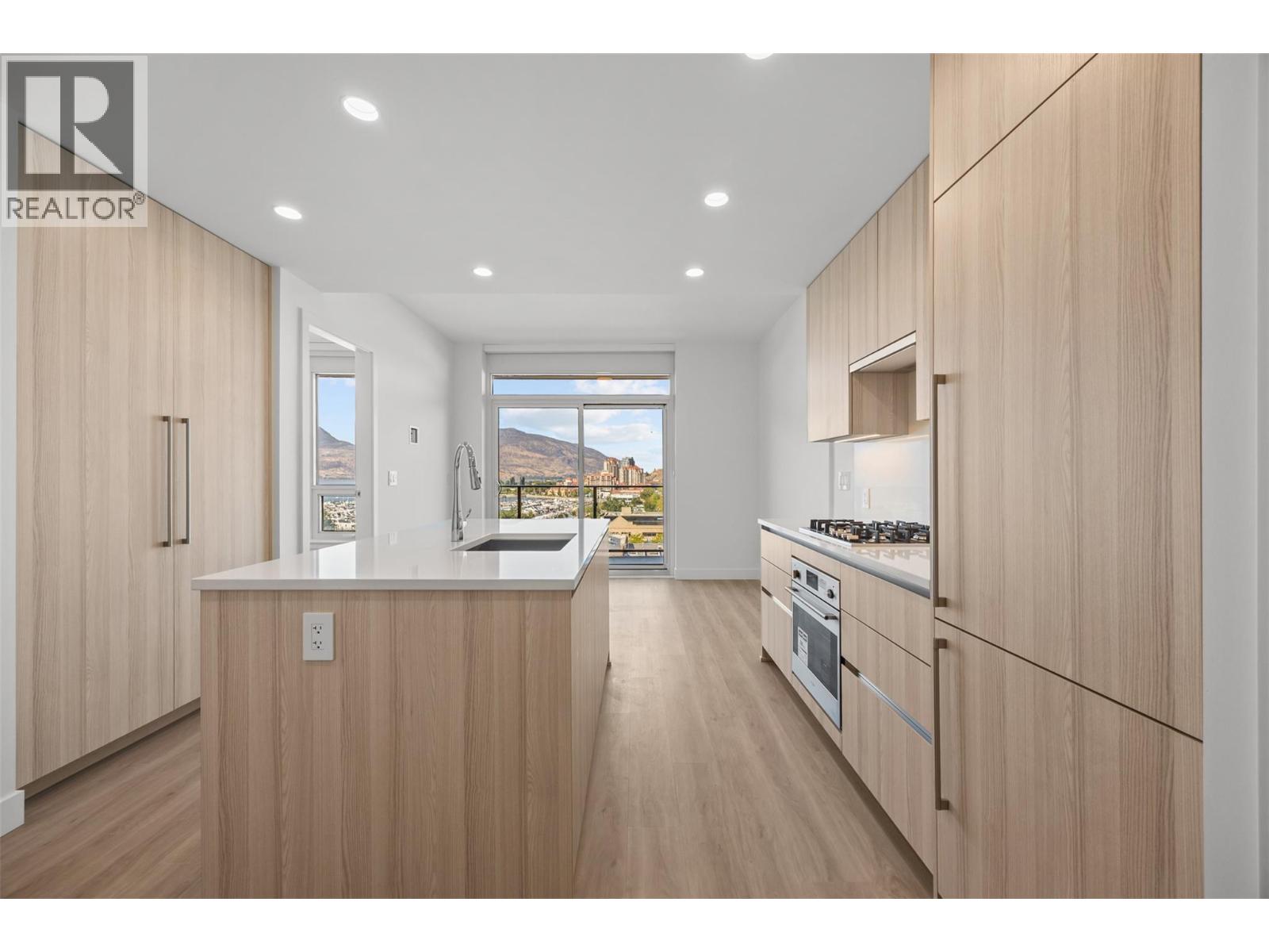 801 1626 Water Street, Kelowna