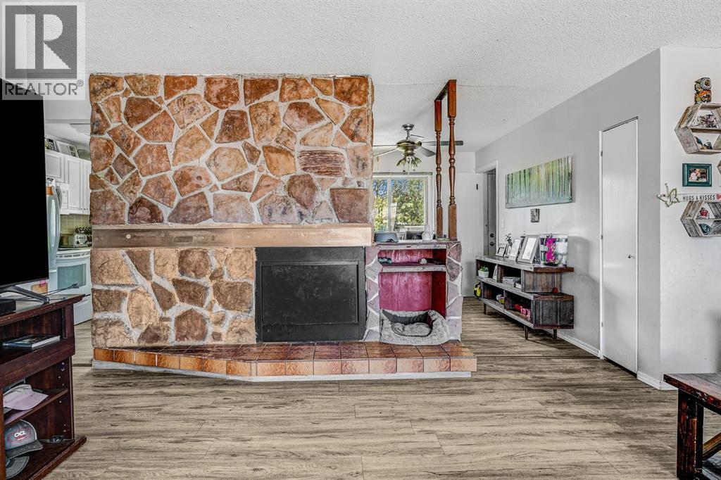 Photo 7 of 9825 91 Avenue, Grande Prairie AB