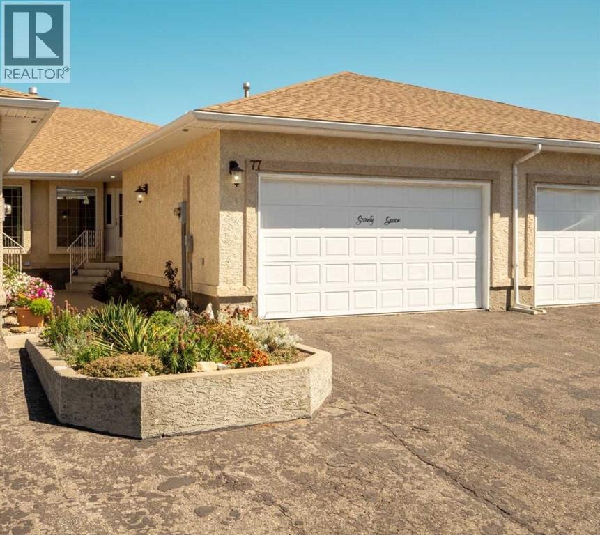 Photo 36 of 77 Columbia Boulevard W, Lethbridge AB