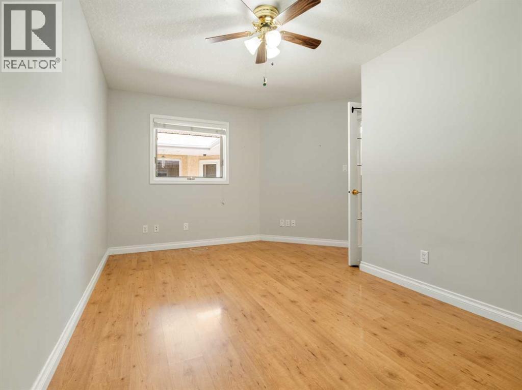 Photo 16 of 77 Columbia Boulevard W, Lethbridge AB