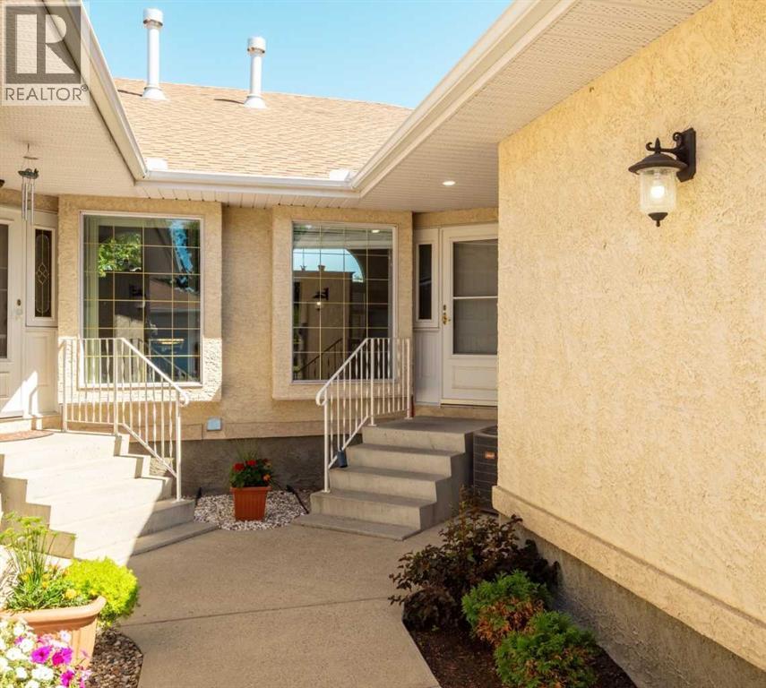 Photo 32 of 77 Columbia Boulevard W, Lethbridge AB