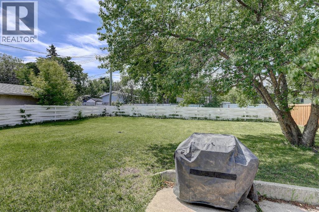Photo 14 of 9825 91 Avenue, Grande Prairie AB