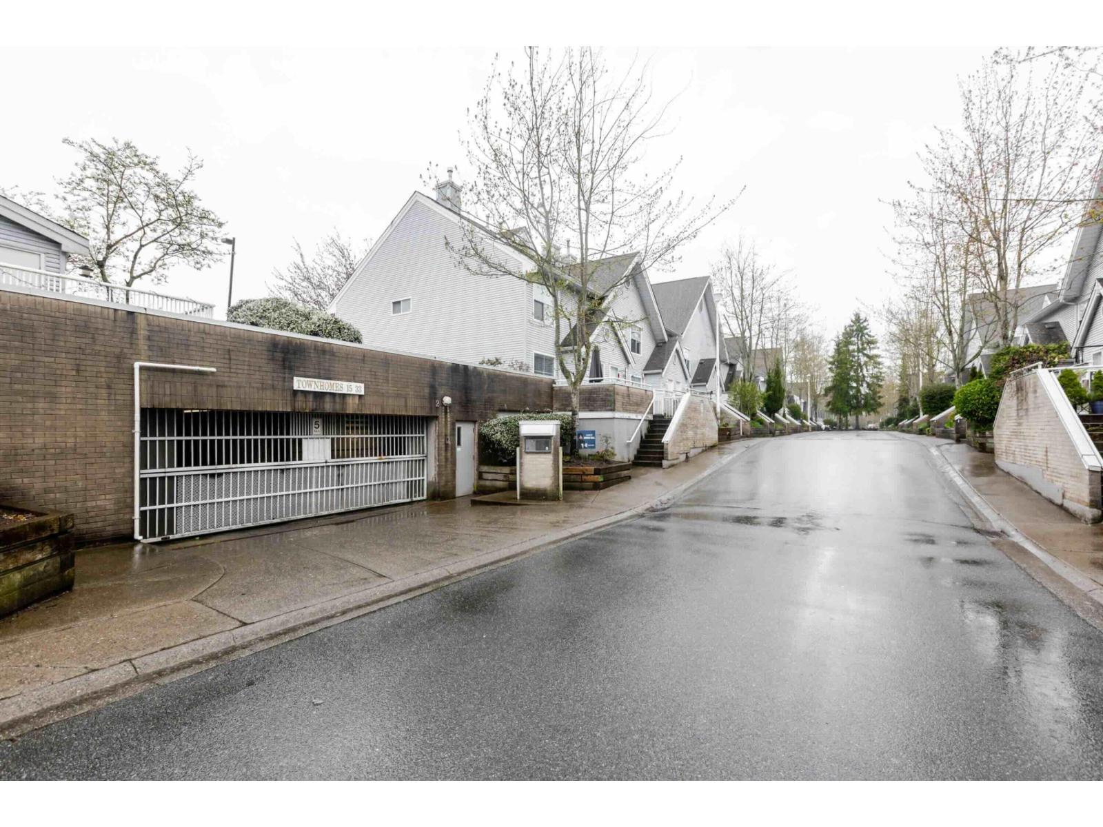 Photo 6 of 20 13713 72 A Avenue, Surrey BC