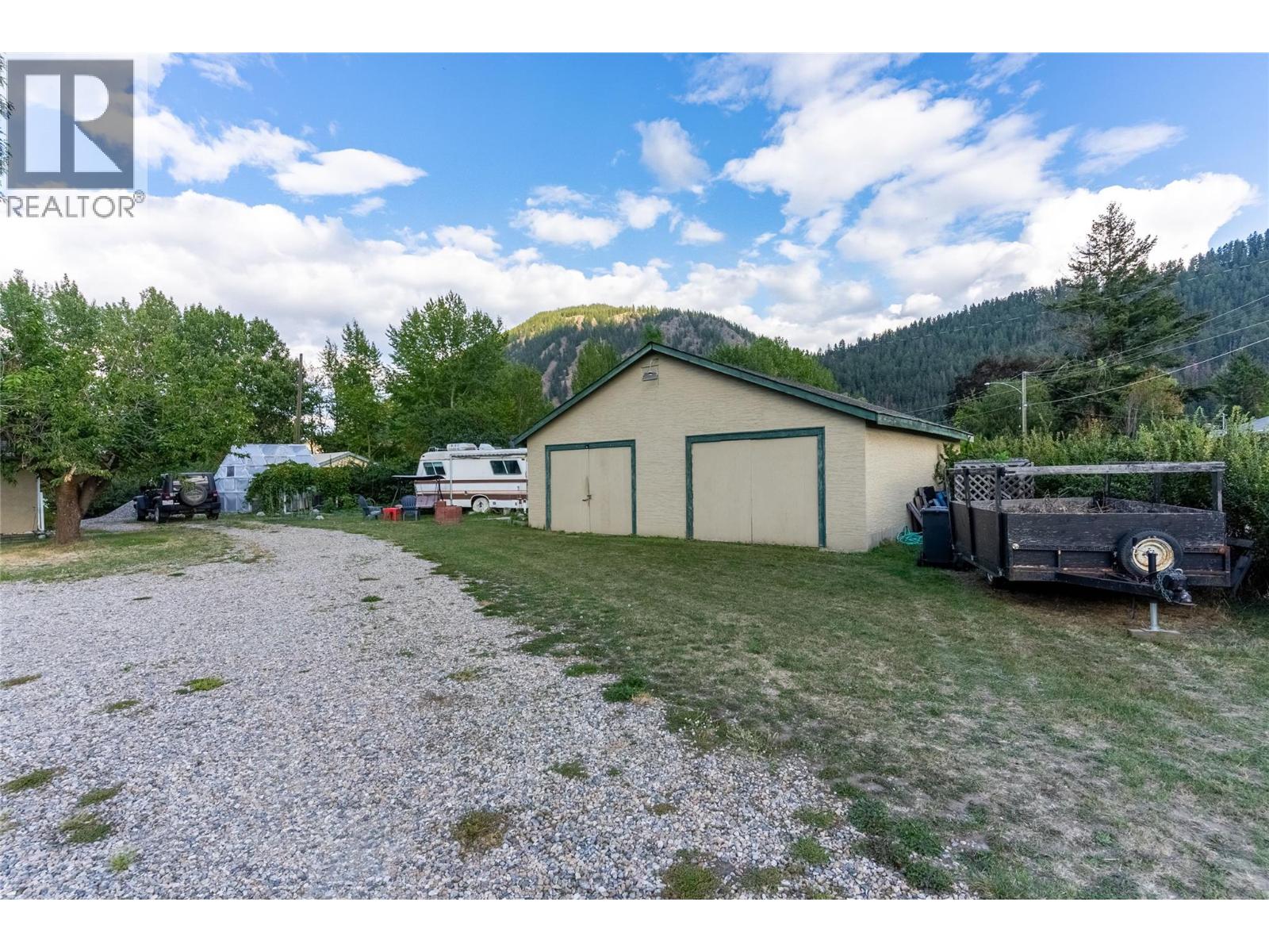 Photo 12 of 213 Bell Street, Chase BC
