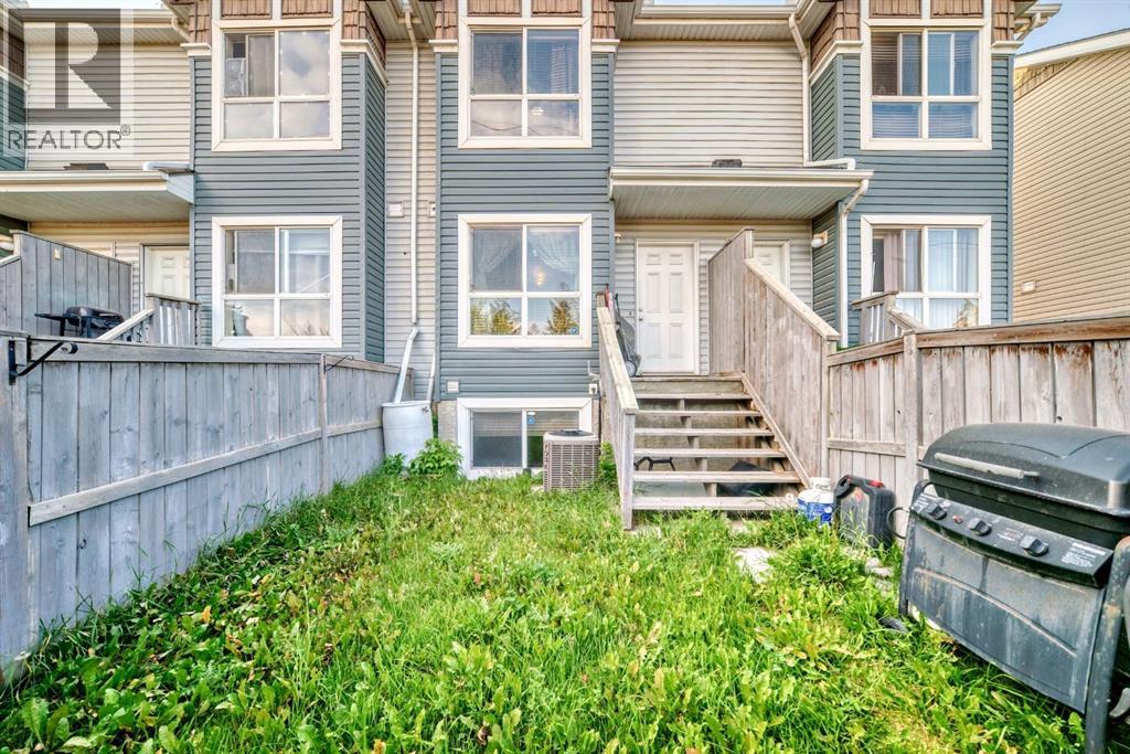Photo 31 of 70 Erin Woods Court Se, Calgary AB