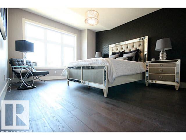 Photo 10 of 11331 76 Av Nw, Edmonton AB