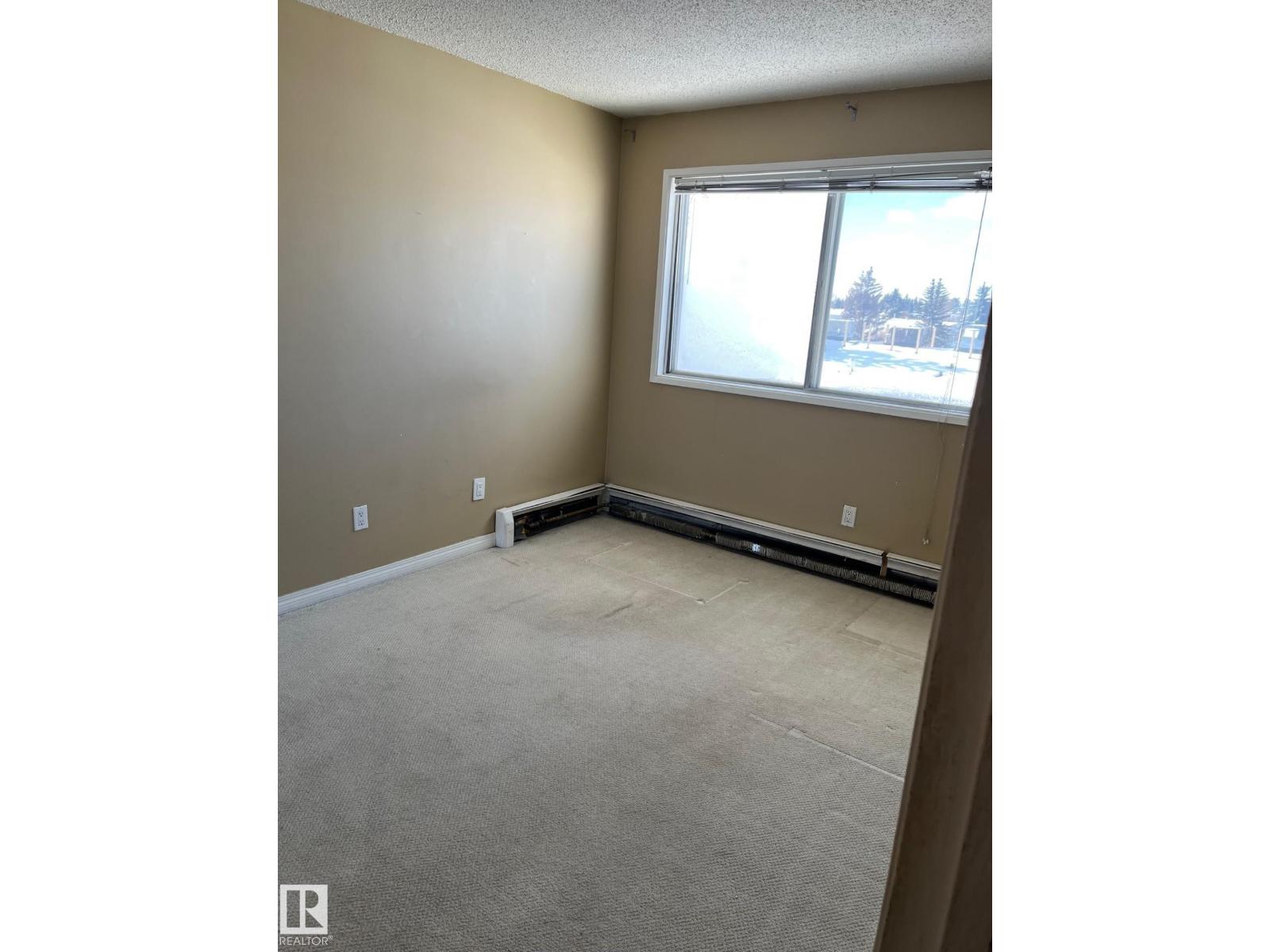 Photo 6 of 401 3511 60 St Nw, Edmonton AB