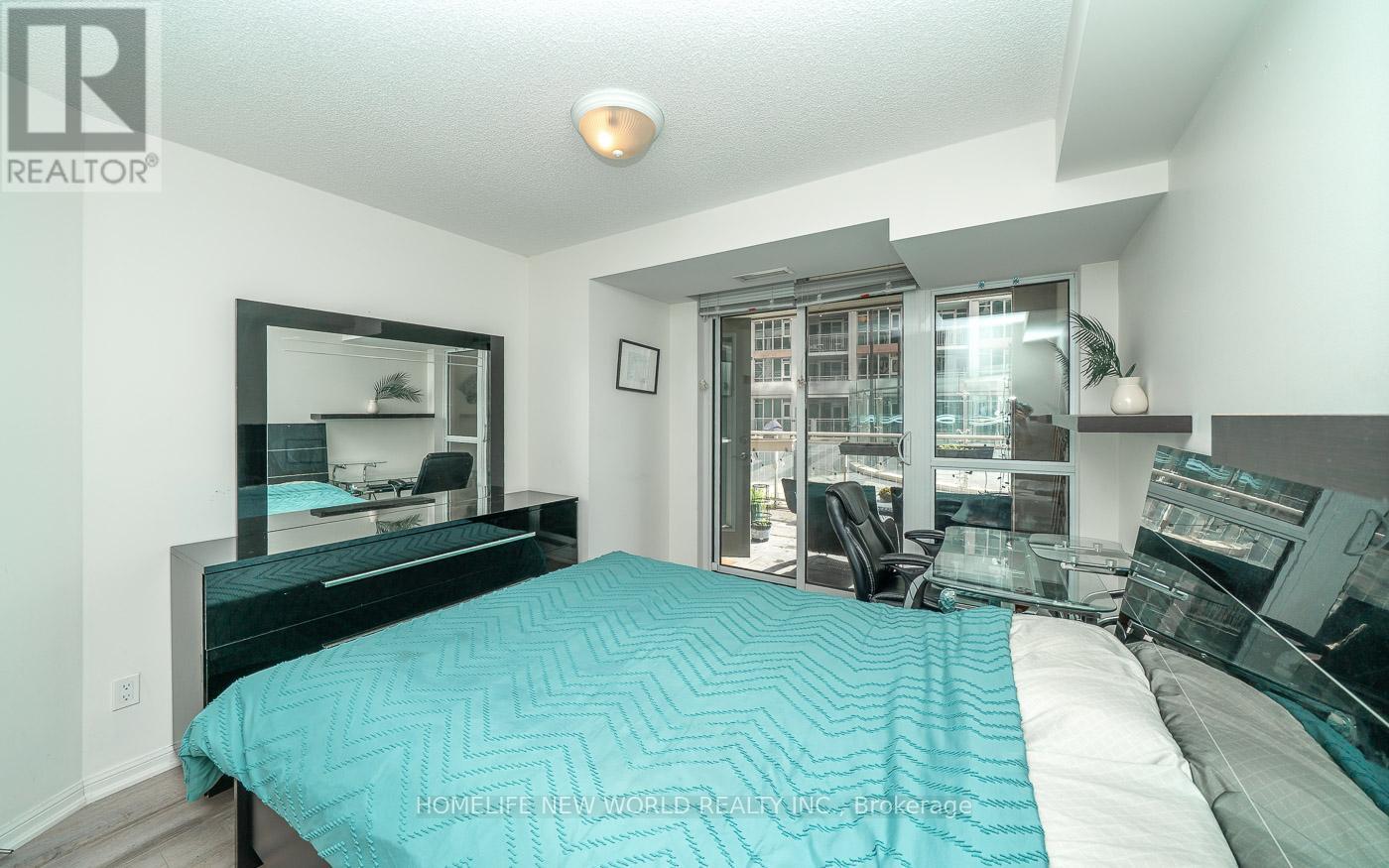 Photo 16 of 302 35 Bastion Street, Toronto ON