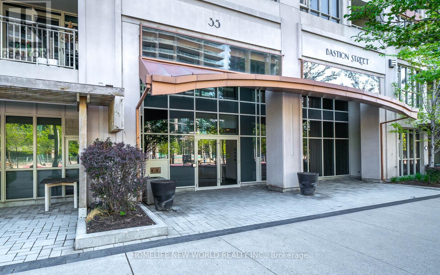 Photo 2 of 302 35 Bastion Street, Toronto ON