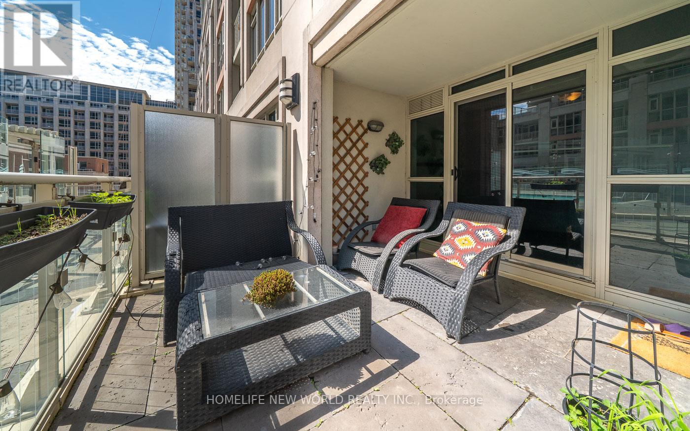 Photo 24 of 302 35 Bastion Street, Toronto ON