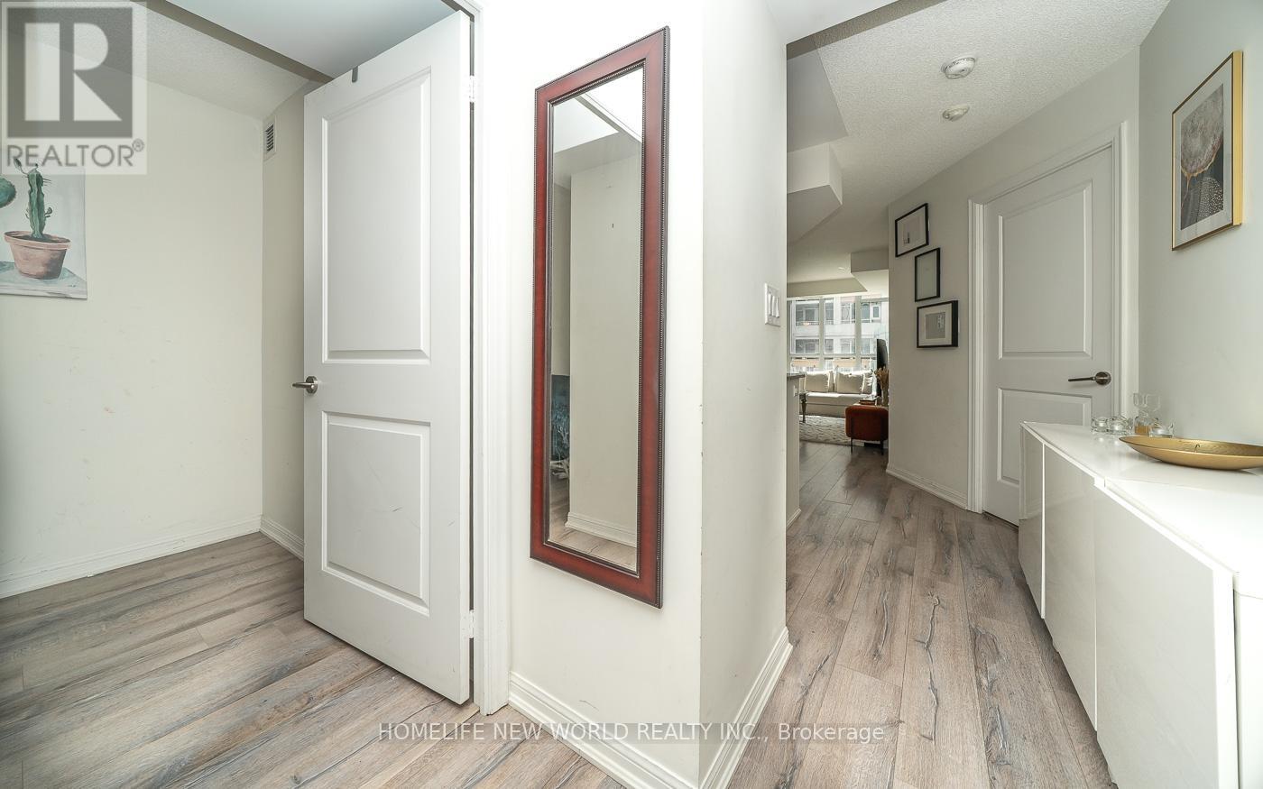 Photo 5 of 302 35 Bastion Street, Toronto ON