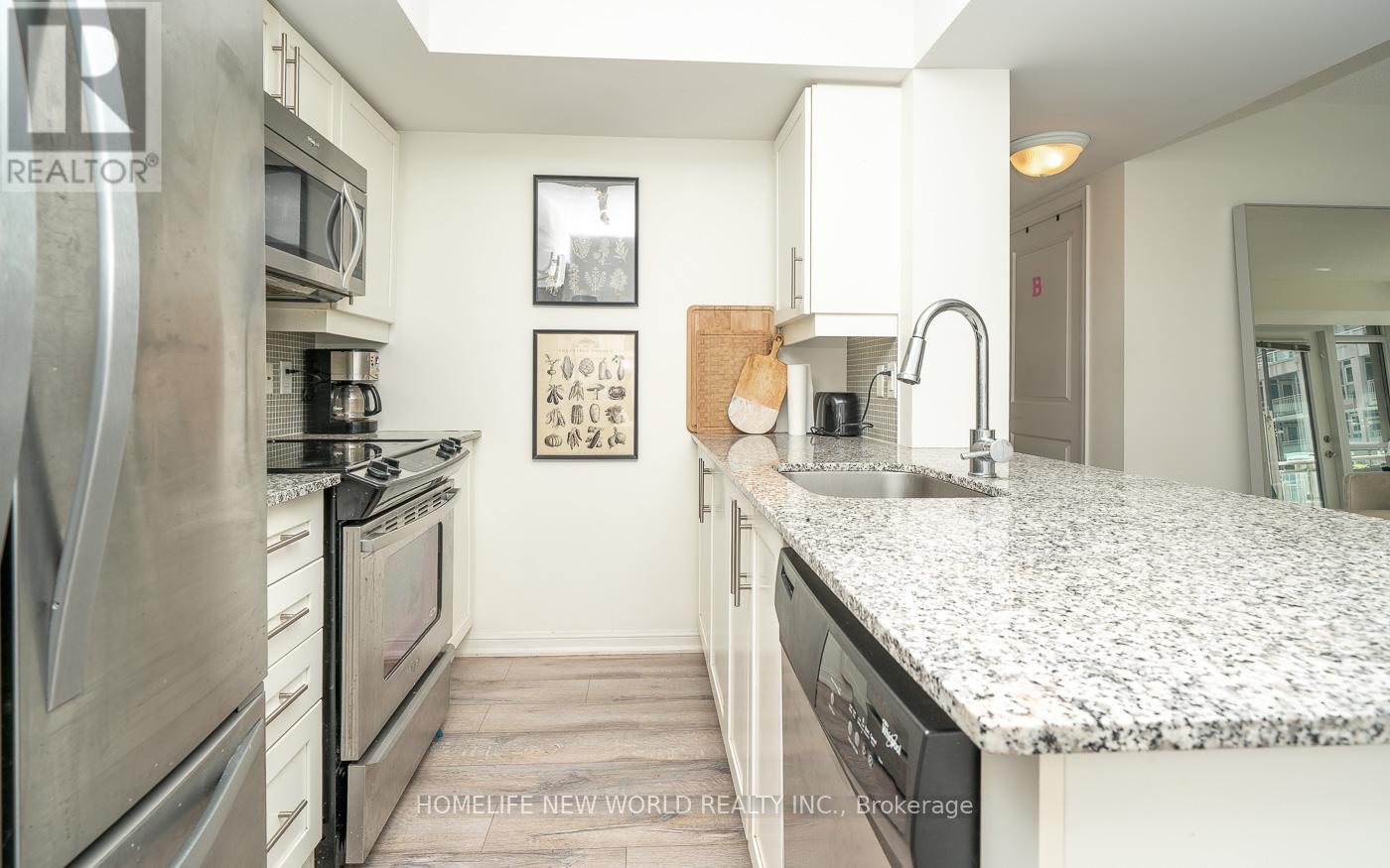 Photo 8 of 302 35 Bastion Street, Toronto ON