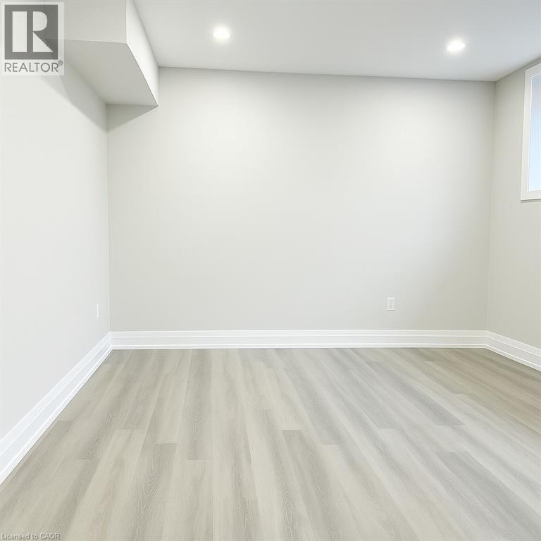 Photo 13 of 240 Purple Sage Crescent Unit Lower, Kitchener ON