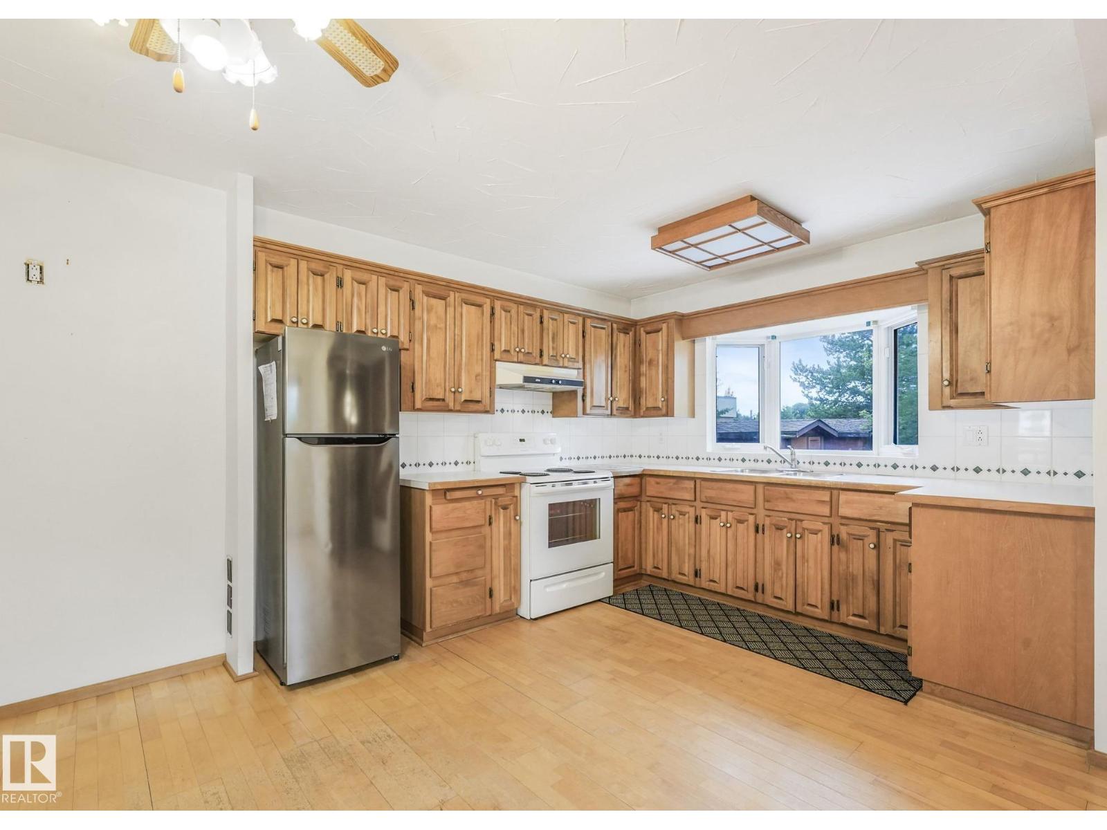 Photo 22 of 167 Larose Dr, St Albert AB