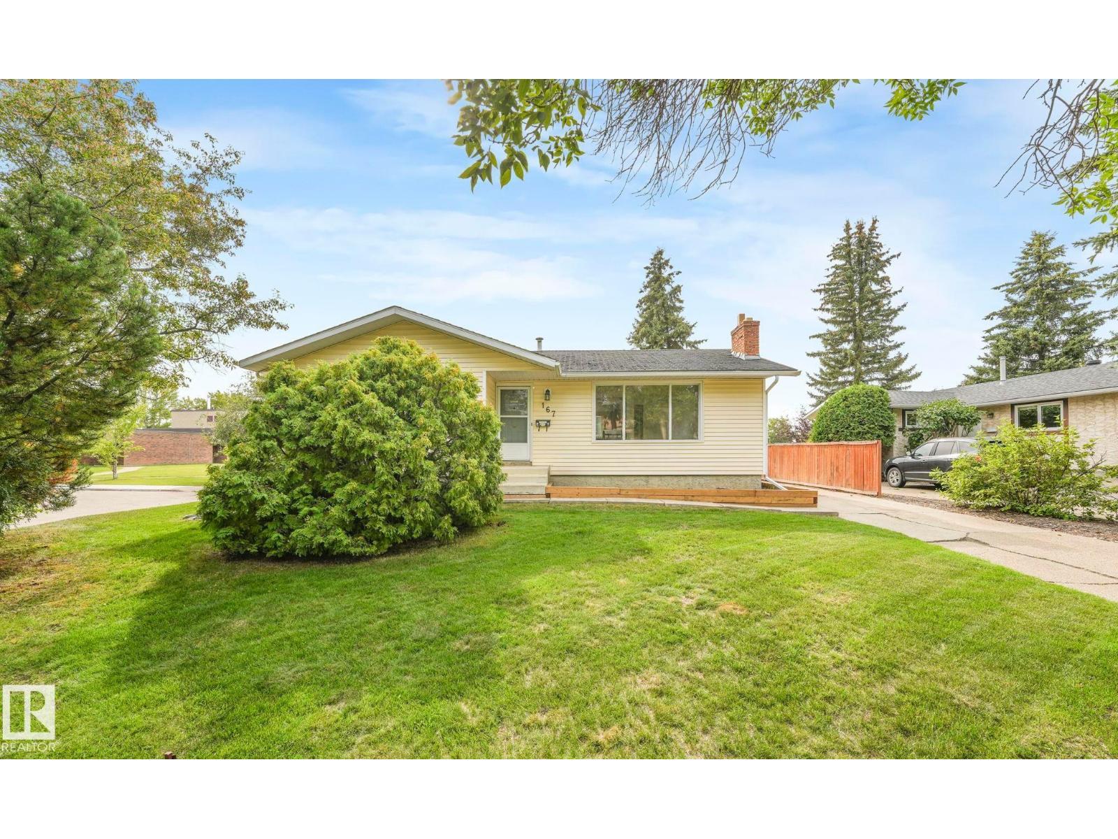 Photo 51 of 167 Larose Dr, St Albert AB