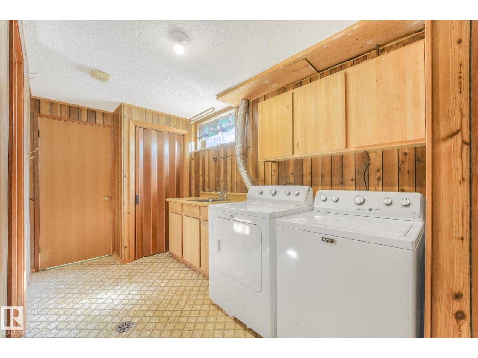 Photo 19 of 167 Larose Dr, St Albert AB