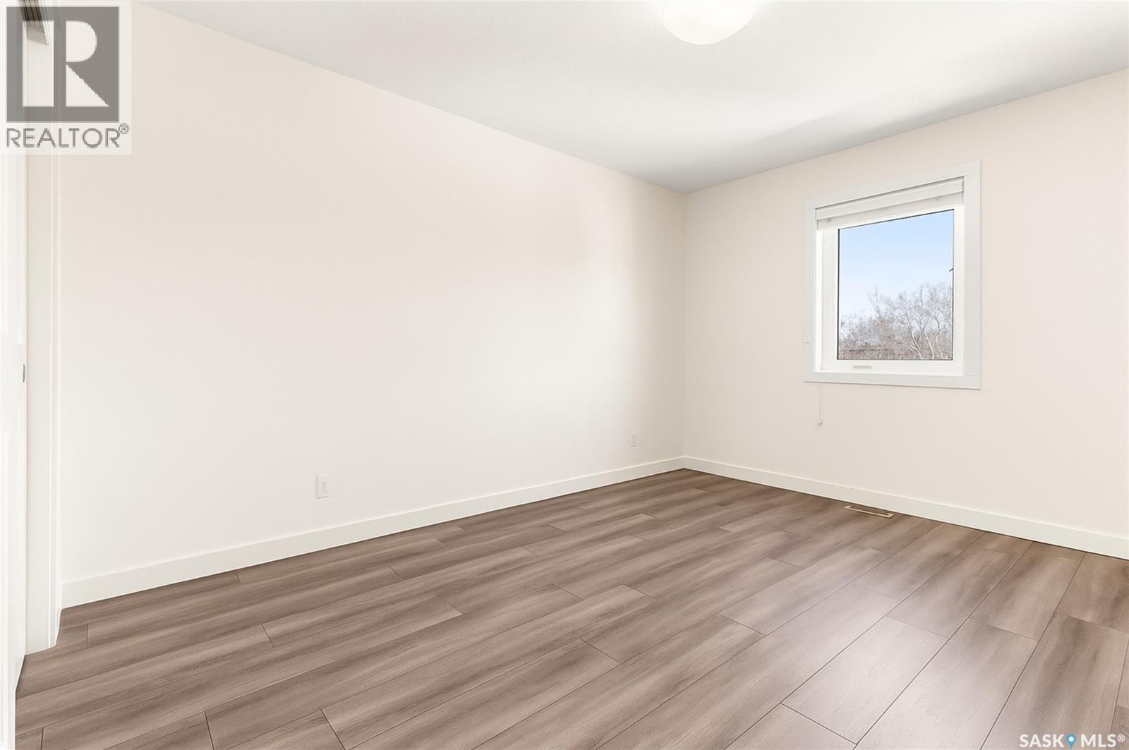 Photo 26 of 3124 Hill Avenue, Regina SK